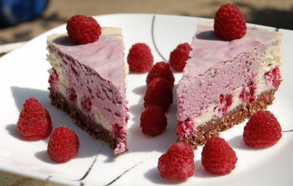 raw vegan white chocolate raspberry cheesecake